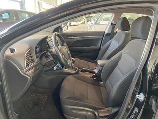 Hyundai Elantra DIESEL 136 CV