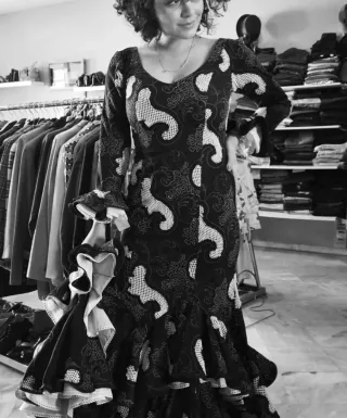 Traje Sevillana Negro y Blanco talla 42