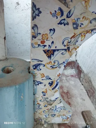 Mesa de jardín cerámica y piedra