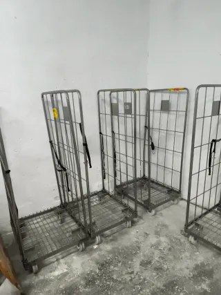 Carros roll / jaulas de transporte mercancías