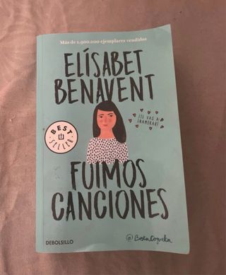 4 libros juveniles cada uno 4 euros