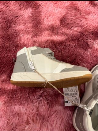 Zapatillas altas grises y blancas talla 31