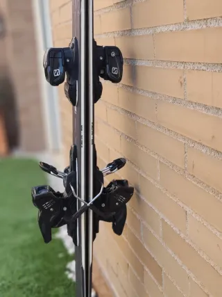 Esquis freeride Armada 104 con fijacion