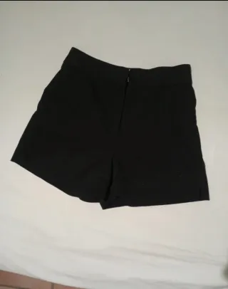 Pantalón corto negro