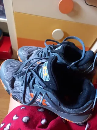 Zapatillas Under Armour 35.5