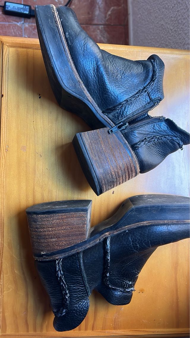 Botas de cuero negras con plataforma