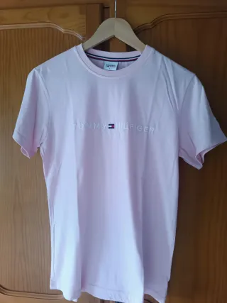 Lote 2 Camisetas Tommy Hilfiger y Calvin Klein