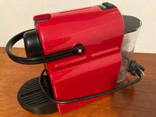 Cafetera Nespresso Krups Roja