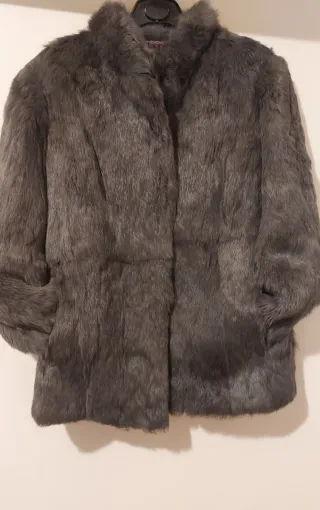 Chaquetón de pelo natural gris