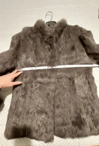 Chaquetón de pelo natural gris