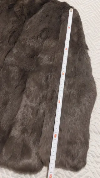 Chaquetón de pelo natural gris