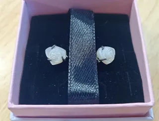 Pendientes Pandora Rosa Blanca Sin Estrenar