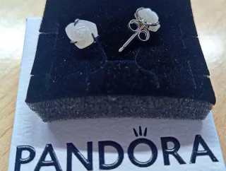 Pendientes Pandora Rosa Blanca Sin Estrenar