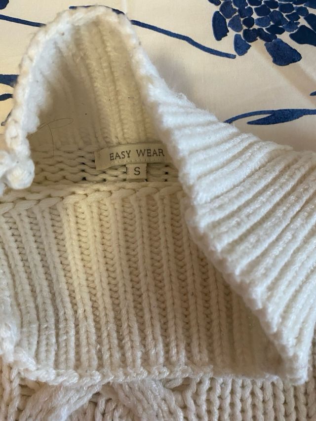 Jersey lana crema trenzado cuello alto