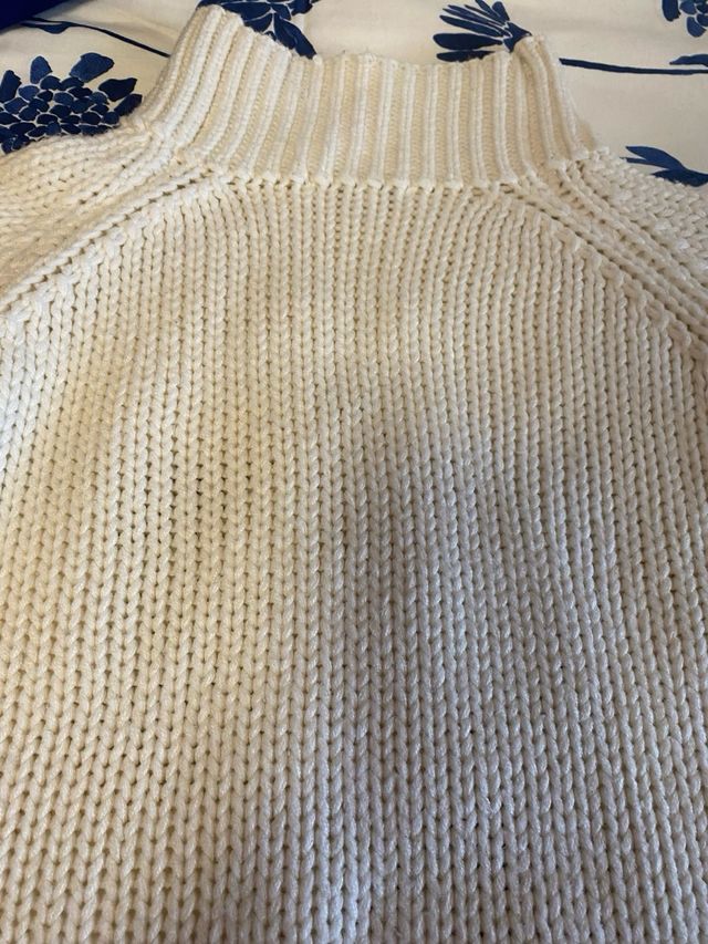 Jersey lana crema trenzado cuello alto