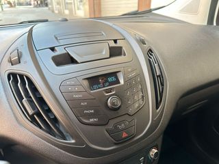 Ford Transit Courier 2021