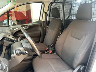 Ford Transit Courier 2021