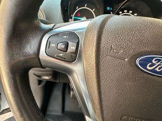 Ford Transit Courier 2021