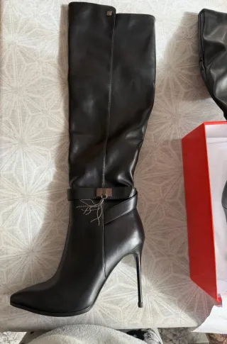 Botas Laura Biagiotti Tacón Alto Negras