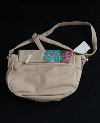 Bolso bandolera beige y multicolor