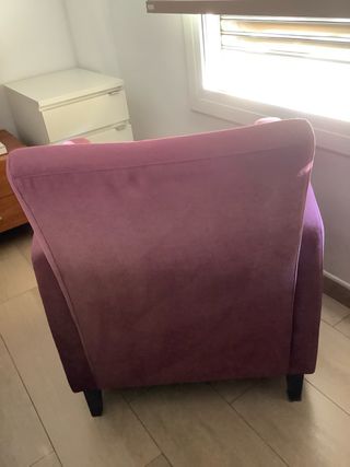 Sillón individual granate como nuevo.