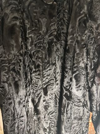 Abrigo mujer piel astracán negro