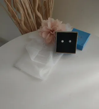 Orecchini perla bianchi