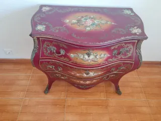 Cómoda Bombé Vintage Pintada a mano