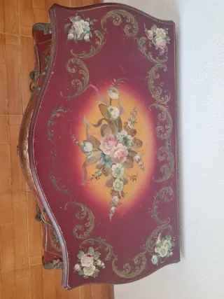 Cómoda Bombé Vintage Pintada a mano