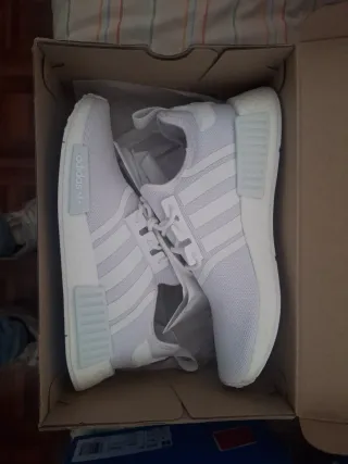 Adidas NMD R1 Blancas originales con factura