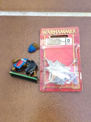 Warhammer Portaestandarte Bretonia D 02-40