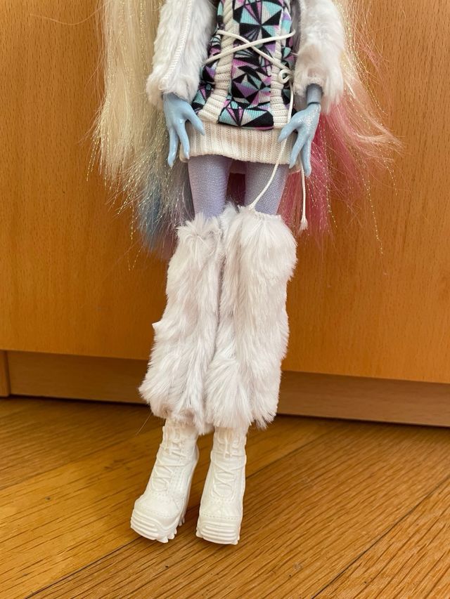 Monster High Abbey Bominable Bambola