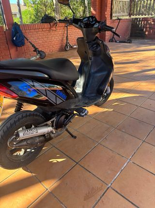 Yamaha Jog RR Negra