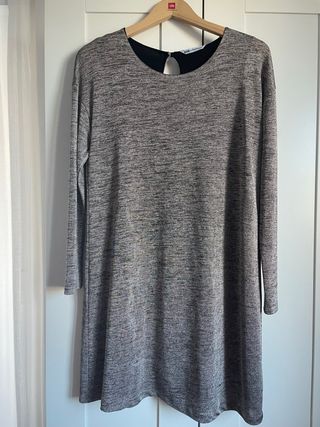 Vestido gris plateado manga larga