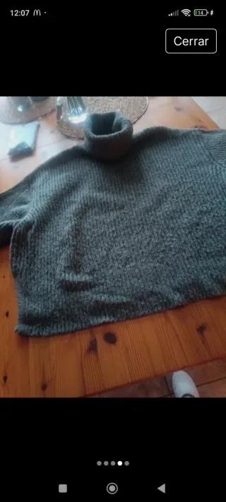 Jersey cuello alto gris