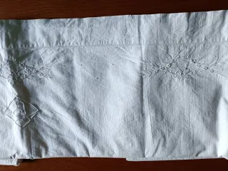 Sábana antigua bordada algodón/ Llençol antic.