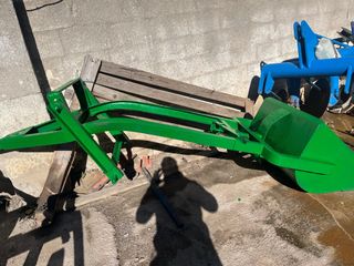Pala trasera para tractor