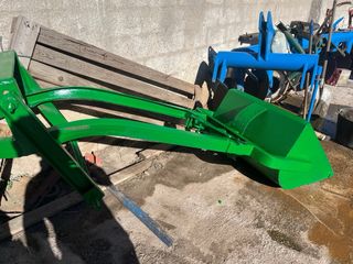 Pala trasera para tractor