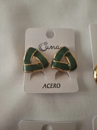 Lote Pendientes Cuna dorados y verdes