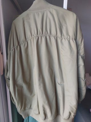 Bomber Zara Verde Talla S