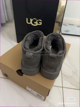 Botas UGG Classic Ultra Mini Gris