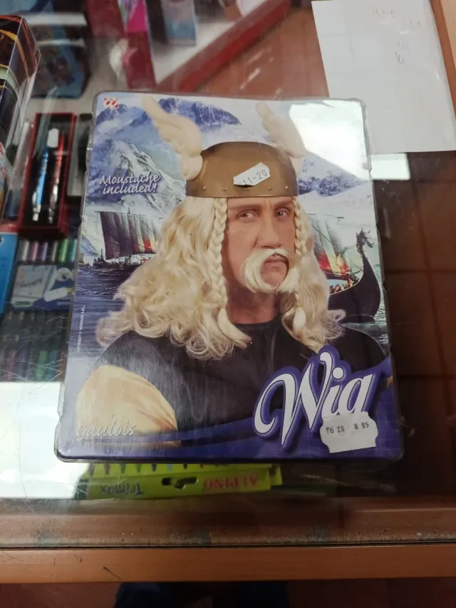 Peluca Vikingo con Bigote y Casco