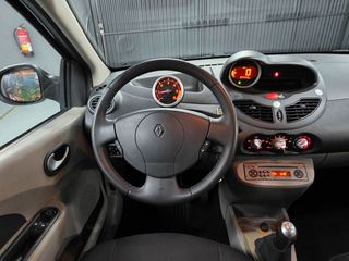 RENAULT Twingo Dynamique 1.5 dCi 85 eco2