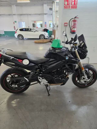 Moto BMW F800R Negra (Limitada para A2)