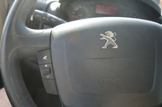 PEUGEOT Boxer Combi 2.2BlueHDI 333 L2H2 140