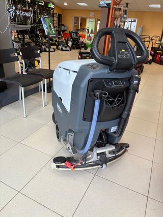 OFERTA Fregadora Nilfisk SC401 43B