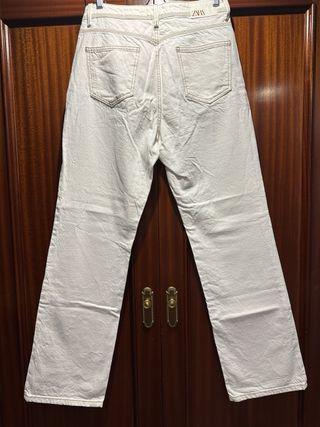 Pantalones vaqueros blancos Zara