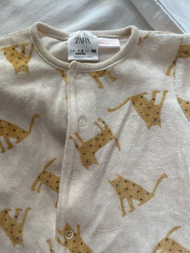 Pijama polar Zara 1-3 meses