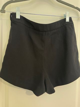 Pantalón corto negro