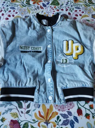 Cazadora vaquera Bershka Talla M